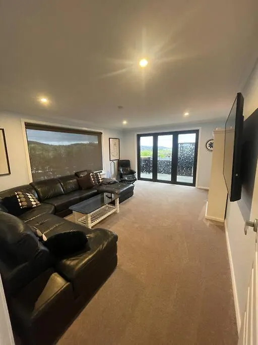Lägenhet Modern Light Filled Home Near Beaches Howrah Australien